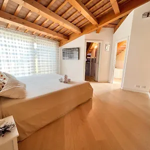 erman-house-mansarda-con-idromassaggio.hotelinveneto.com/